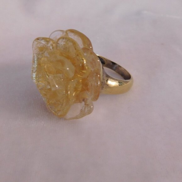 Ladies Venetiaurum Flower Designed Ring - Made in Italy - Picture 5 of 6